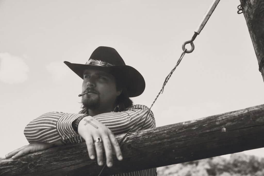 Gavin Adcock Dedicates Vulnerable New Song âShoesâ to His Mom on Her Birthday