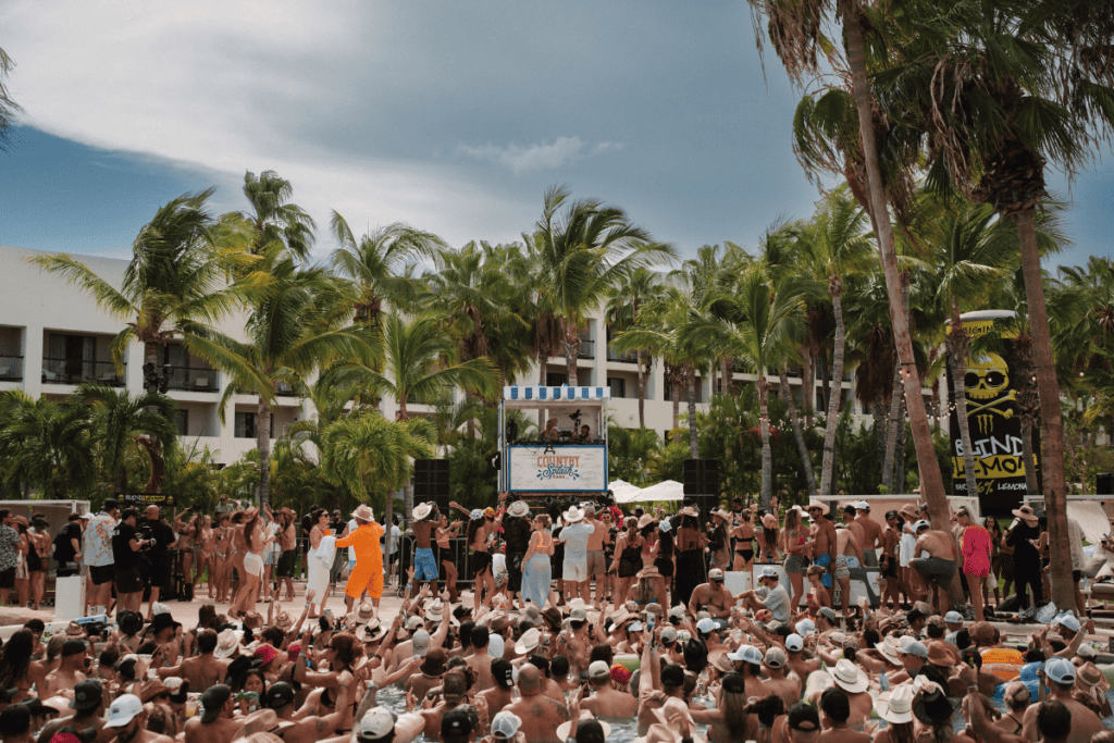 Diplo at Country Splash; Photo by @el_matzu