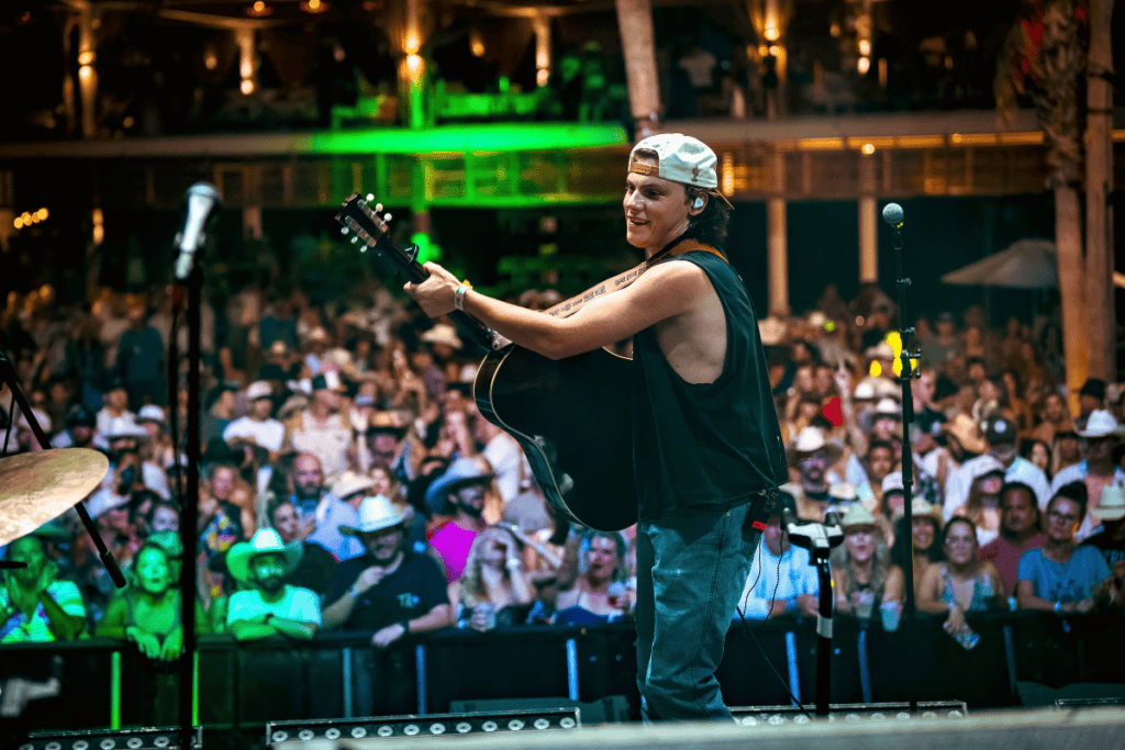 Blake Whiten at Country Splash; Photo by @daniel.pressplay