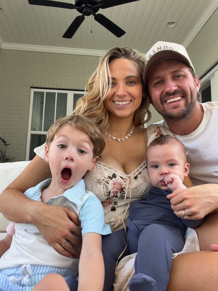 Drew Baldridge with his Family; Photo via Facebook