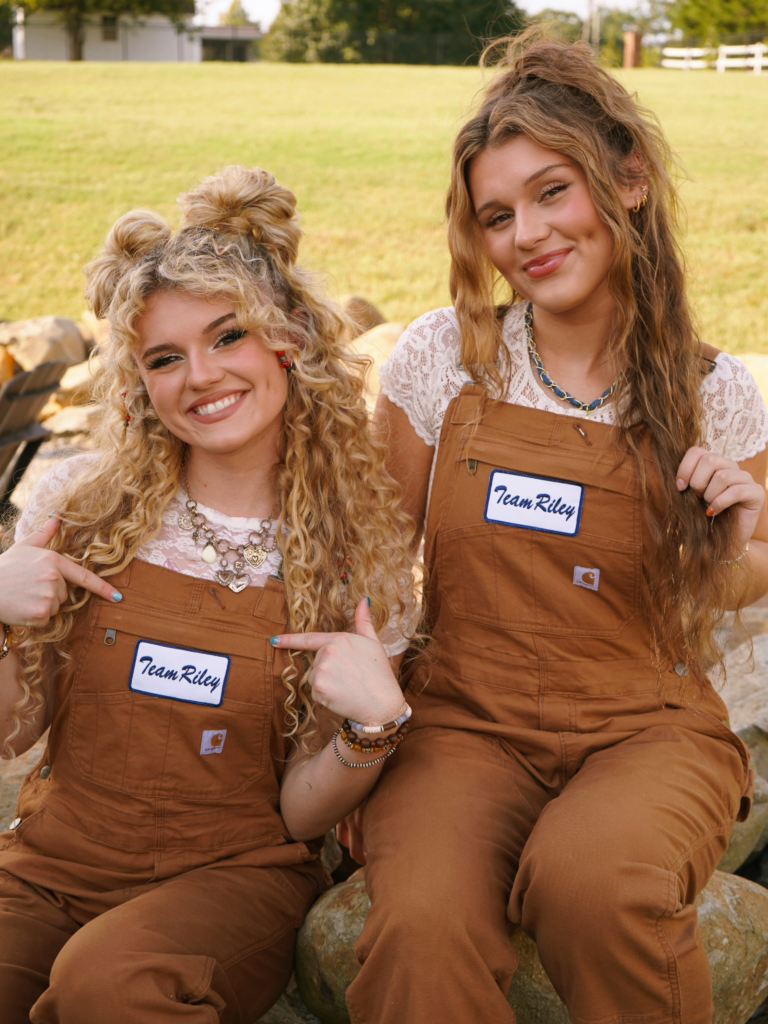 Who Are Ferryn & Brinkley? Meet The Sister Duo Who Chose Team Riley Green On ‘The Voice’