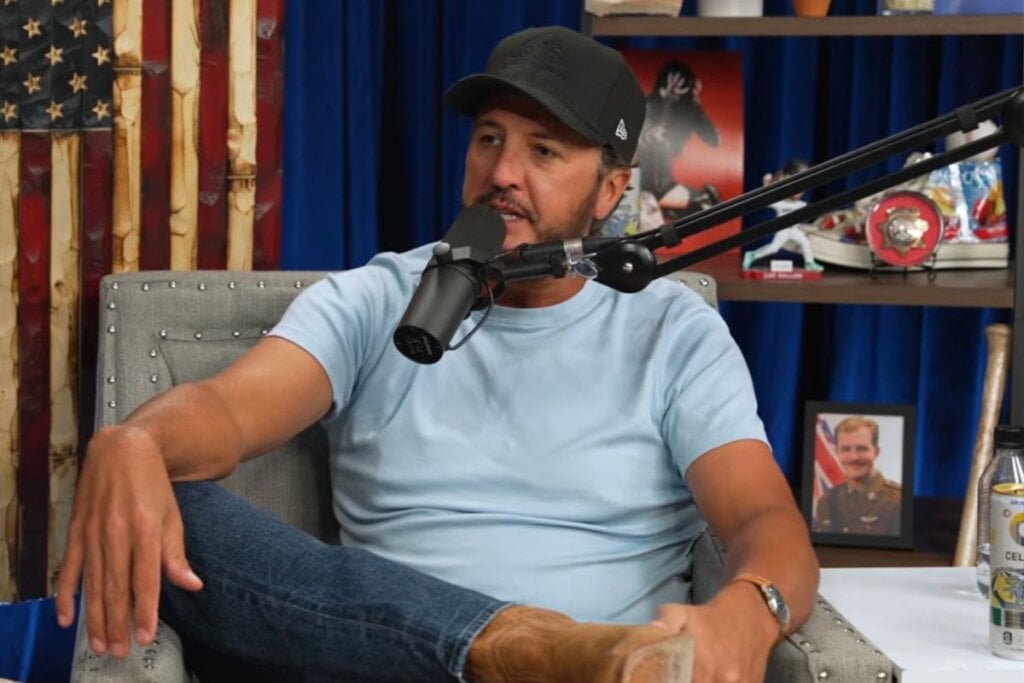 Luke Bryan; Photo Via of YouTube