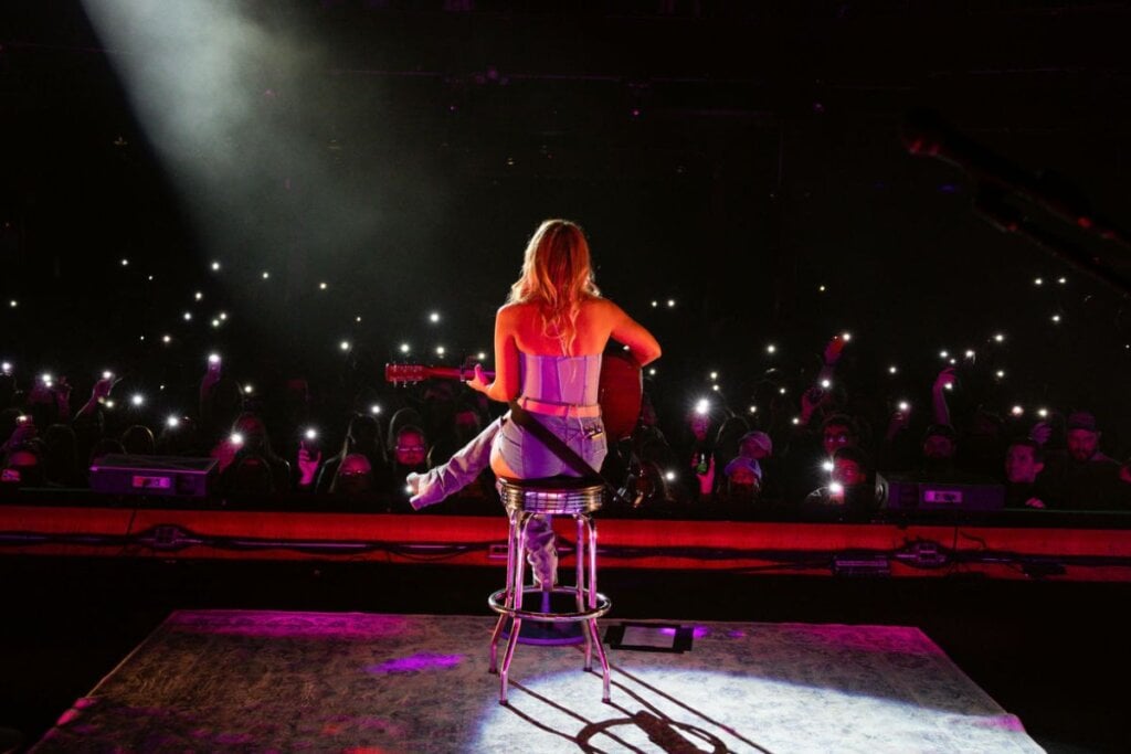 <a href="https://countrynow.com/ashley-cooke-gives-rosemont-fans-a-night-of-heartbreak-nostalgia-and-raw-storytelling/" target="_blank">Ashley Cooke Gives Rosemont Fans a Night of Heartbreak, Nostalgia and Raw Storytelling</a>