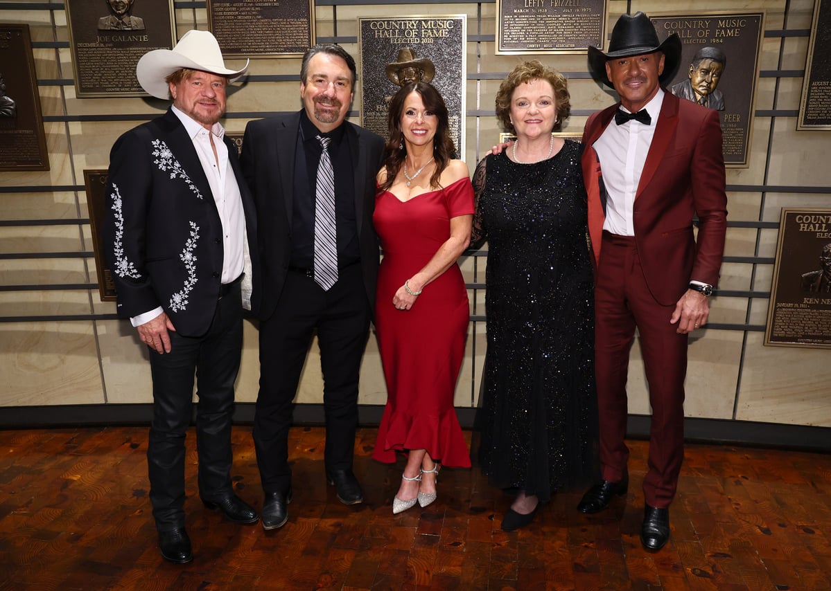 Paul Overstreet, Ralph Stanley II, Lisa Stanley, Jeanie Stanley and Tim McGraw attend the Country Music Hall of Fame and Museum Class of 2026 Medallion Ceremony at Country Music Hall of Fame and Museum on October 18, 2026 in Nashville, Tennessee ; Photo by Terry Wyatt/Getty Images for Country Music Hall of Fame and Museum