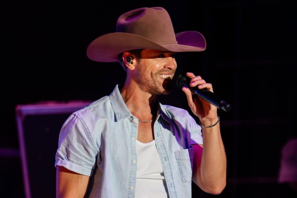 Photo Courtesy of Dustin Lynch