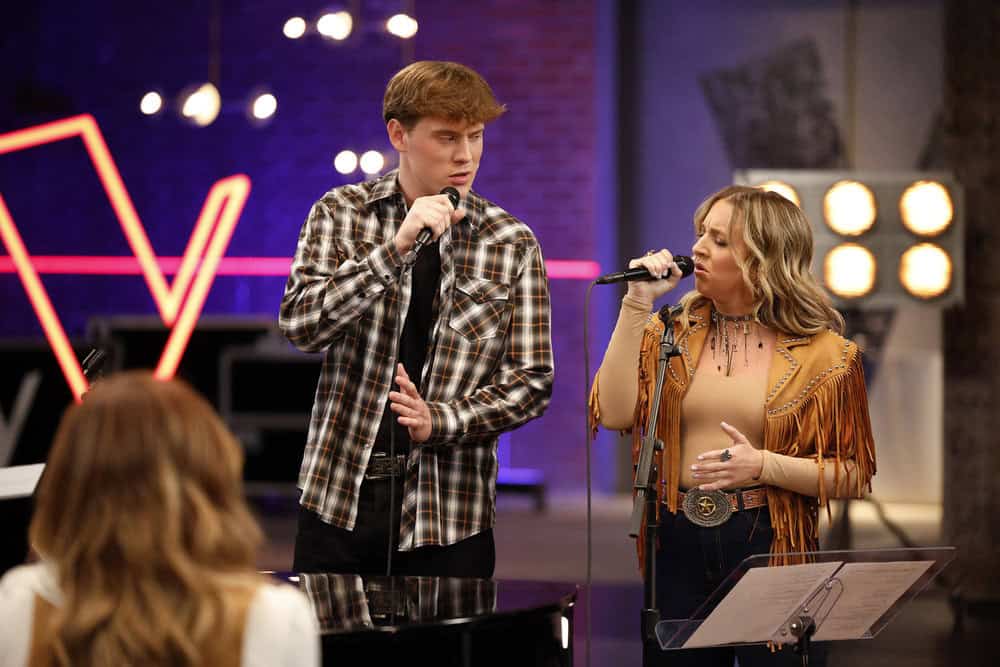 Joe Henley, Kenna Elpers; Photo by: Griffin Nagel/NBC