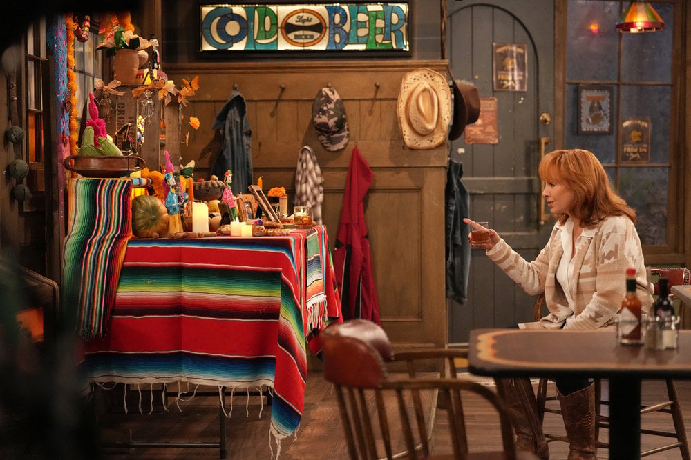 Reba McEntire as Bobbie; Photo by: Casey Durkin/NBC