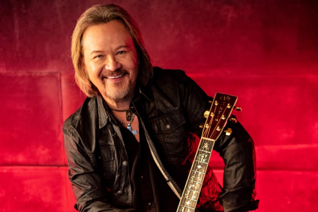 Travis Tritt; Photo by David Abbott